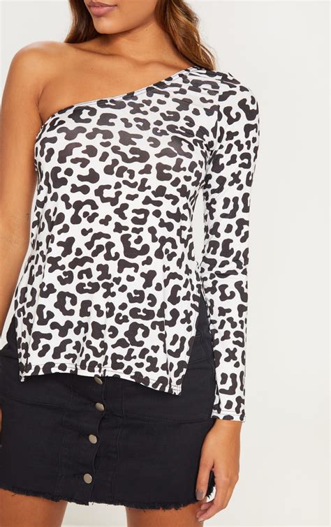 5 reasons to add a Dalmatian print top to your wardrobe